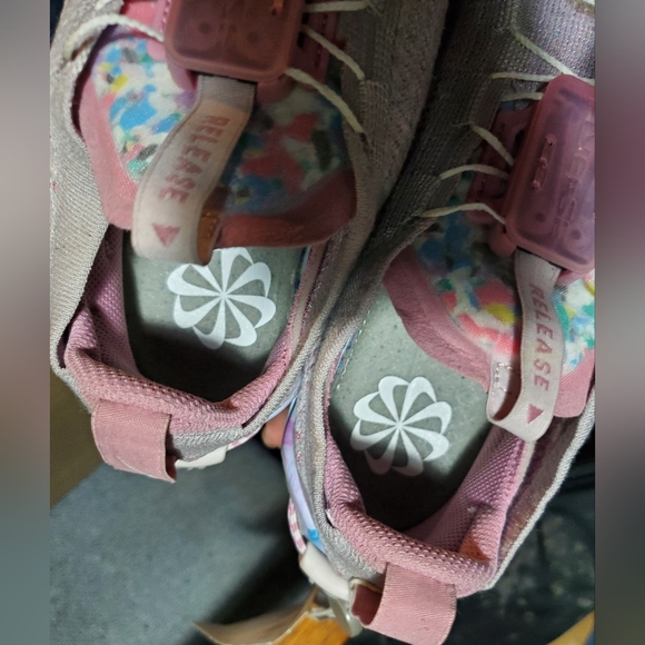 Nike Air VaporMax Flynit 2020 (Light Arctic Pink) Size 9.5 Womens/ 8 Mens - Picture 11 of 14